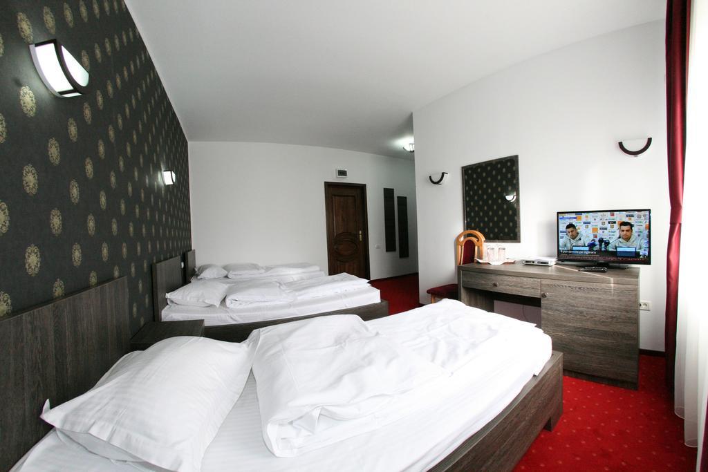 Hotel Rebis Braila Phòng bức ảnh