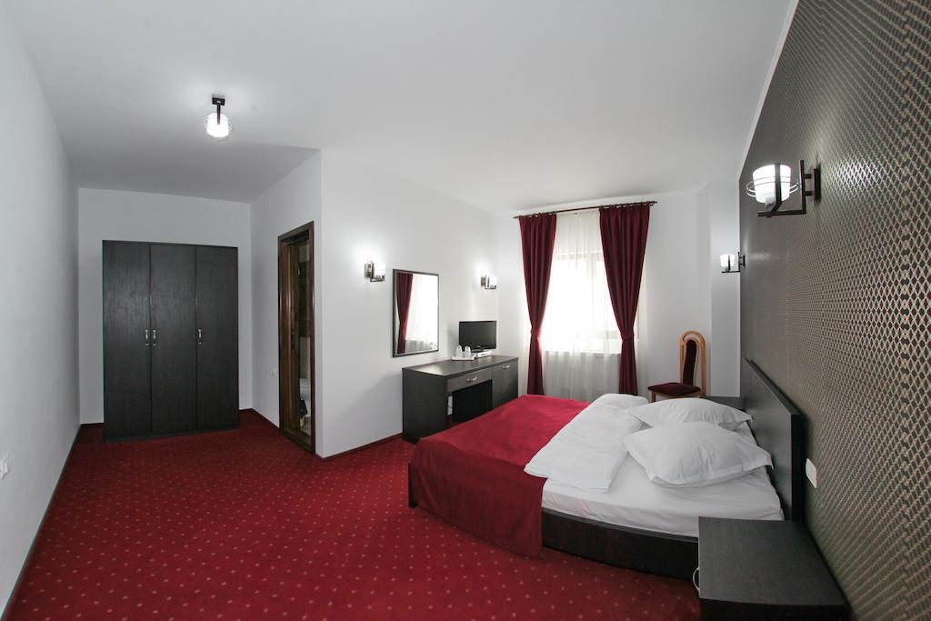 Hotel Rebis Braila Phòng bức ảnh