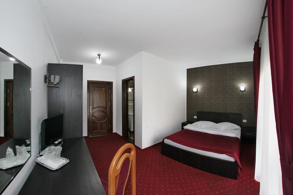 Hotel Rebis Braila Ngoại thất bức ảnh